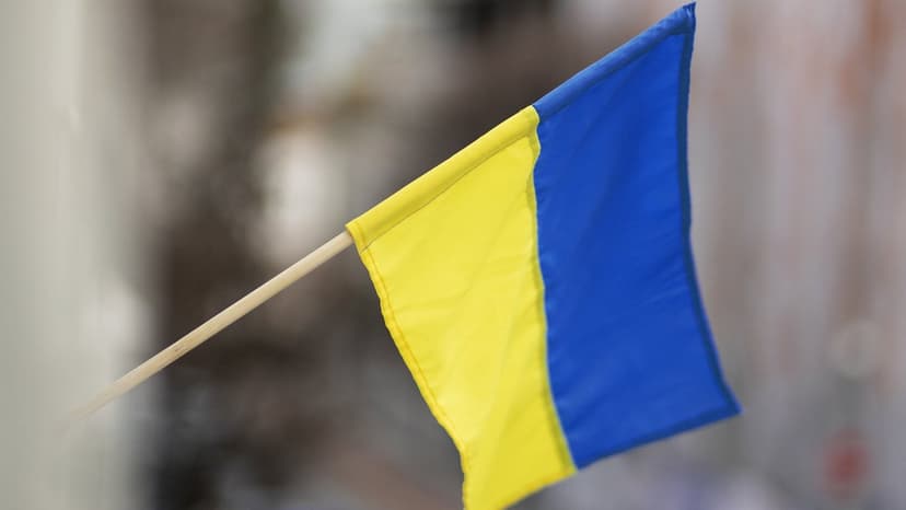 Liepājā atbalstu Ukrainai aicina paust ar lūgšanām, maskēšanās tīklu pīšanu un ziedojumiem
