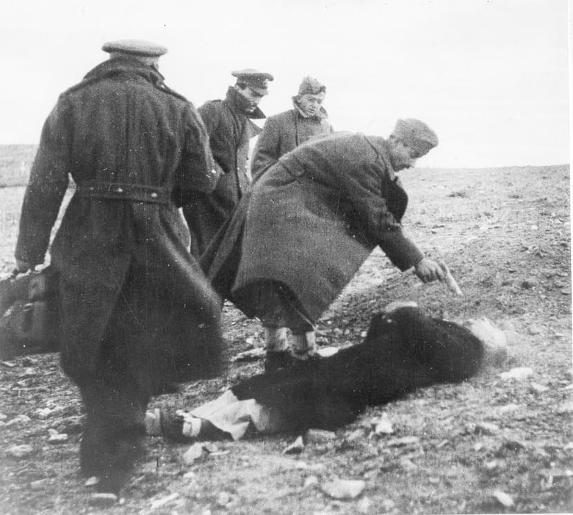 Greek Government to Acquire WWII Photos of Communist Executions
