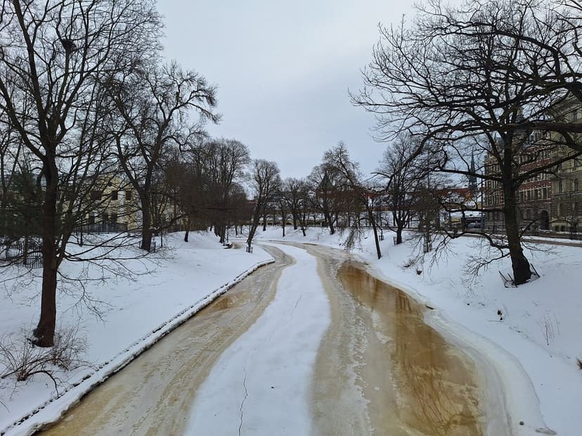 15 People Fined for Walking on Ice in Riga, Latvia