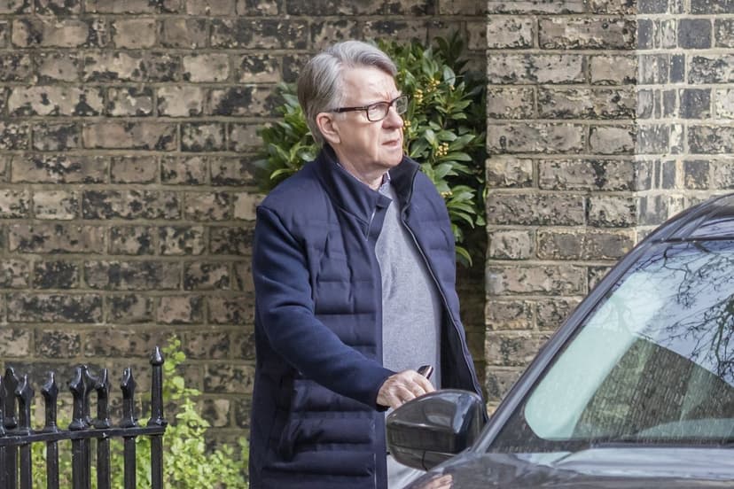 Former UK Ambassador to US Mandelson Arrested on Suspicion of Leaking Information to Epstein