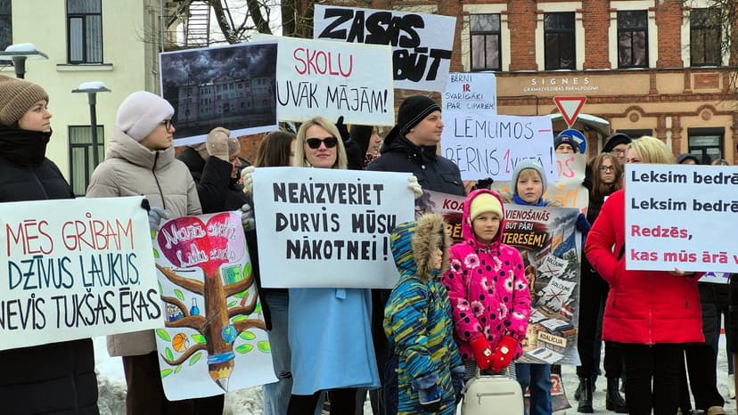 Jēkabpils Municipality Protests School Network Reform, 18 Teachers at Risk of Losing Jobs