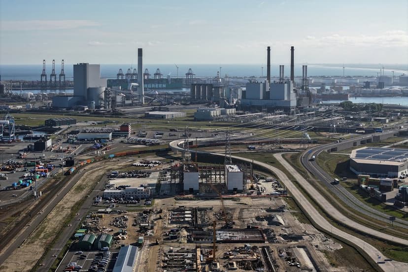 Port of Rotterdam Concerned About Geopolitical Risks from China Trade