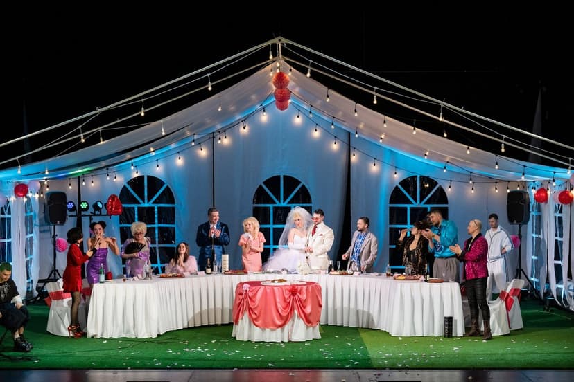 «Bolderāja» – melanholisks valsis umpā-umpā stilā. Čehova teātra izrādes recenzija