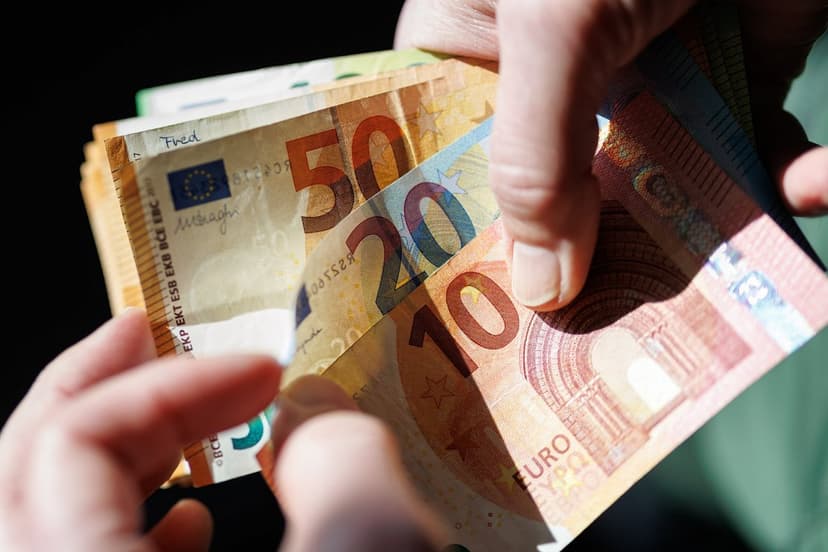 Petition Launched to Halt Overtime and Holiday Pay Cuts in Latvia