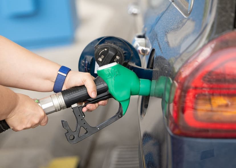 Eiropas Savienībā pieaug bažas par gāzes un naftas cenām, taču tūlītēja naftas trūkuma riska nav
