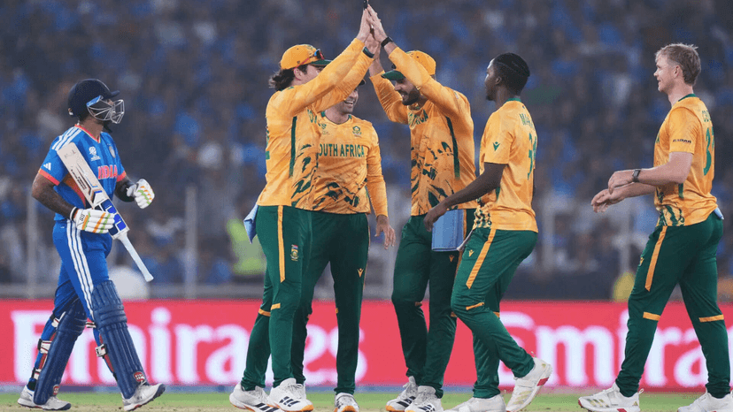 'Let them breathe': Yousuf mocks India, brands Amir a 'menace' after defeat