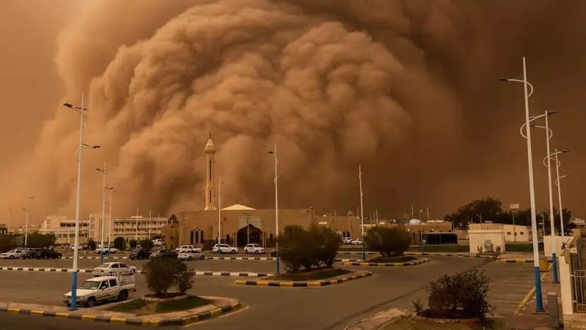 Saudi Arabia braces for major sandstorm as Red and Orange alerts remain in effect until Feb 28