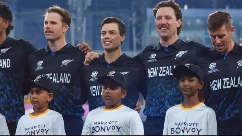 Anthem blunder in Colombo! NZ players left laughing - Watch