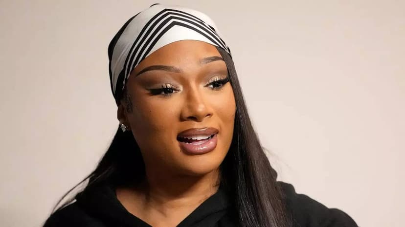 Megan Thee Stallion stuns in gold and black look, Klay Thompson reacts