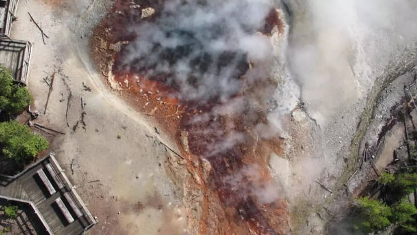 World’s largest acidic geyser erupts after 6 years, sending 30-foot blasts across Yellowstone