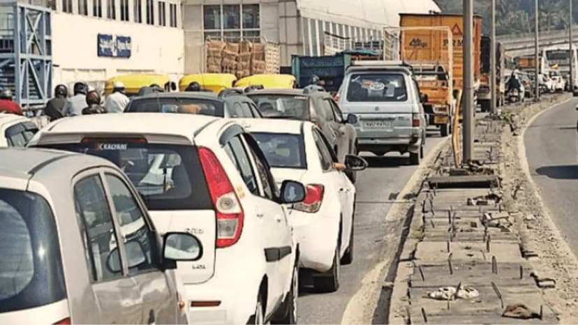 Bengaluru Police Pilot Right-Side Driving to Ease Traffic Congestion