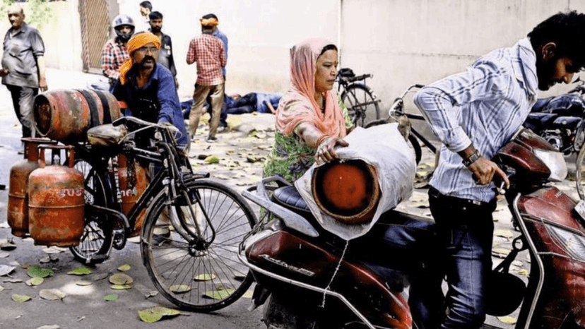 In Old Delhi, anxiety rising as cylinder queues grow, cops out at gas agencies