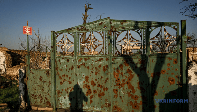 Russian attack on Kherson region leaves one killed, eight injured over past day 