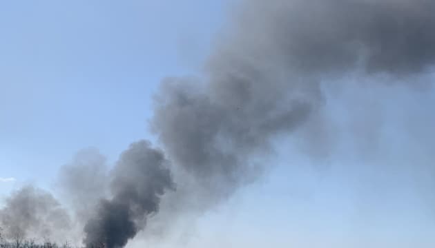 Russian forces strike Kherson, killing one man