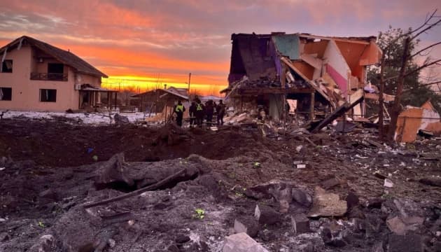 Injury toll from Russian attack on Kyiv region rises, one person killed