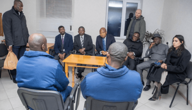 Ghana's foreign minister meets Ghanaian prisoners of war during visit to Ukraine