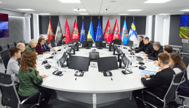 Ukrainian, Dutch defense ministers discuss Drone Line project, F-16 support