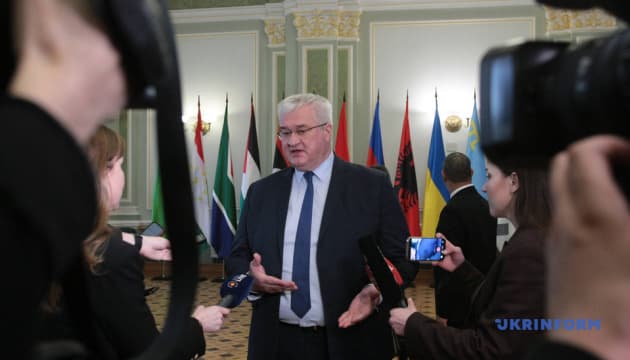 Seven Ukrainian Cash Collectors Released from Hungary