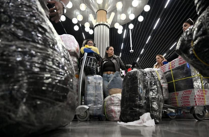 Last Cuban Doctors Leave Honduras Amid Trump Pressure