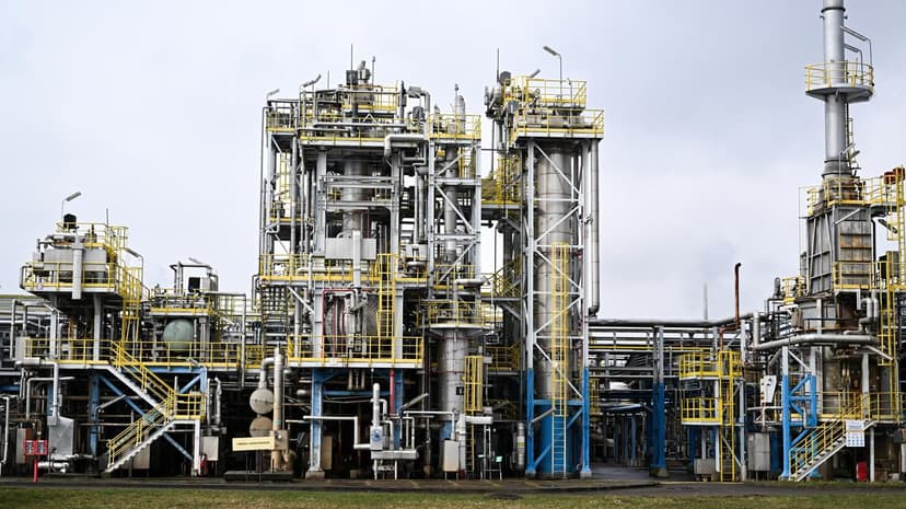 Orlen Assures Stable Oil Supplies Amid Middle East Instability