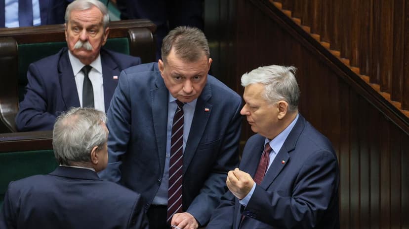 Polish Defense Minister Criticizes PiS for Voting Against Their Own Amendment