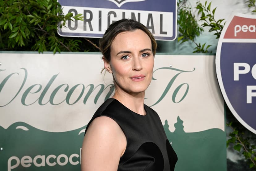 Taylor Schilling Cast as Lead in NBC Pilot 'What the Dead Know'