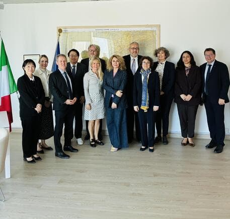 Embassy in Kabul meets with local World Bank office director