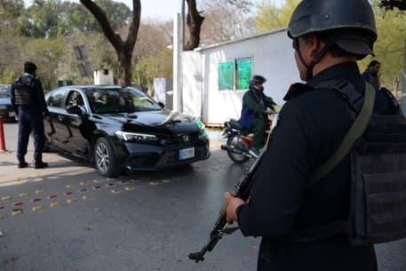 Farnesina urges Italians to leave Afghanistan