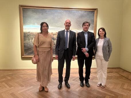 Ambassador Nicoletti meets with the director of the Museum of Fine Arts in Buenos Aires