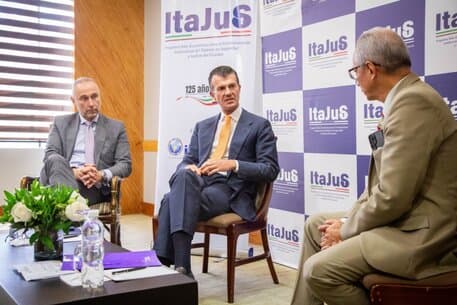 Italian and Ecuadorian Officials Meet on Security