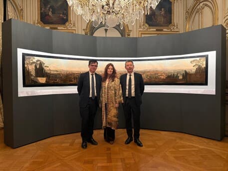 In Paris, a panorama of Rome symbolizing the twinning of the two capitals