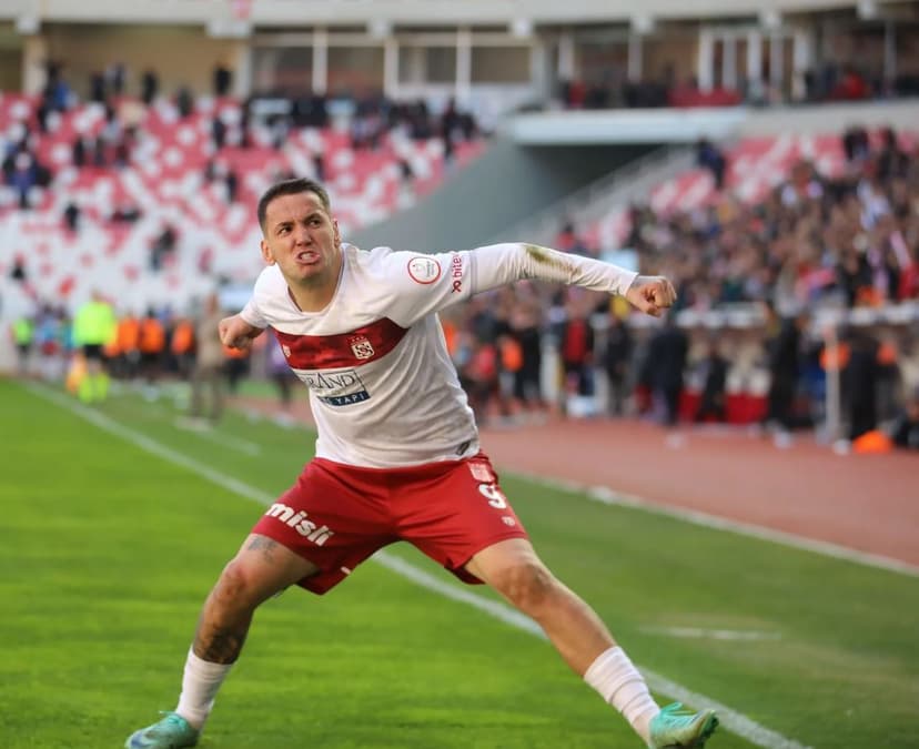 Protagonist në 5 gola, Rei Manaj kthehet në versionin “normal” brenda më pak se një muaji