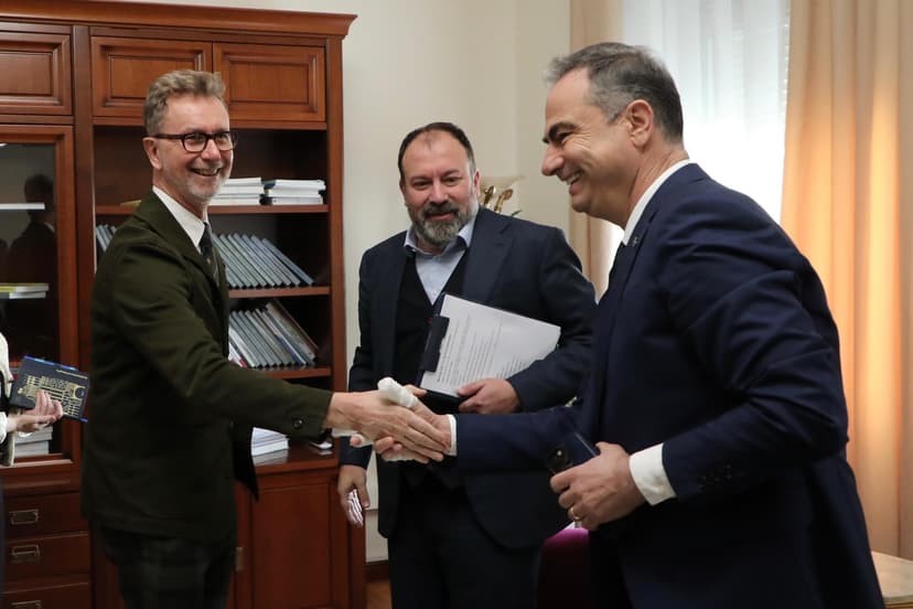 EU Ambassador Discusses Territorial Reform with Albanian Officials