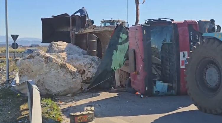 Heavy Vehicle Overturns in Porto Romano, Albania