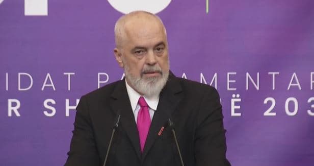 “Presin fletëarreste në tufa, ndërsa paraqitjet në SPAK i kthyen në ‘bileta teatri’”, Rama “sulmon” prokurorët: Kanë nisur lëvizje sportive në garë për…