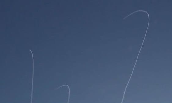 Sulm me raketa ndaj Tel Avivit, Izraeli përgjigjet me një valë të gjerë bombardimesh në Teheran dhe Bejrut