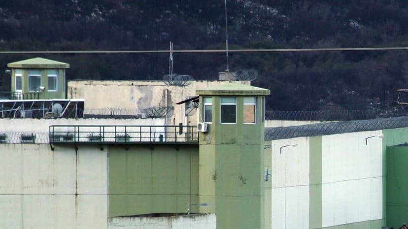 Knife Found in Cell of Notorious Albanian Criminal During Malandrinos Prison Raid