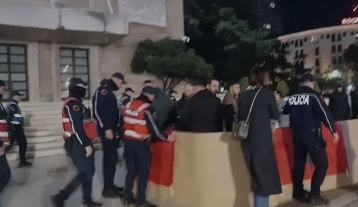 Albanian protest against corruption continues with tents outside Prime Minister's Office