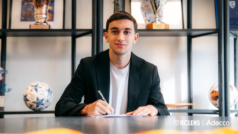 Bulatović i zvanično produžio ugovor sa Lensom