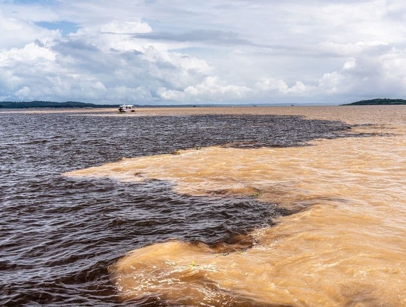 Natural Phenomenon: The Meeting of Waters in Brazil Where Rivers Don't Mix