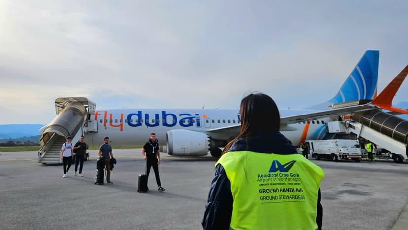 Avion iz Dubaija sletio u Tivat: U Crnu Goru stiglo 138 putnika