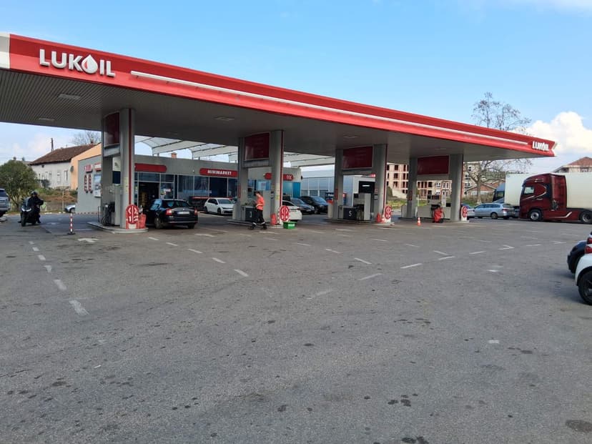 MneStat: Građani ne treba da se plaše od nestašice goriva, ali treba strahovati od pohlepe naftnih distributera i vlasnika pumpi