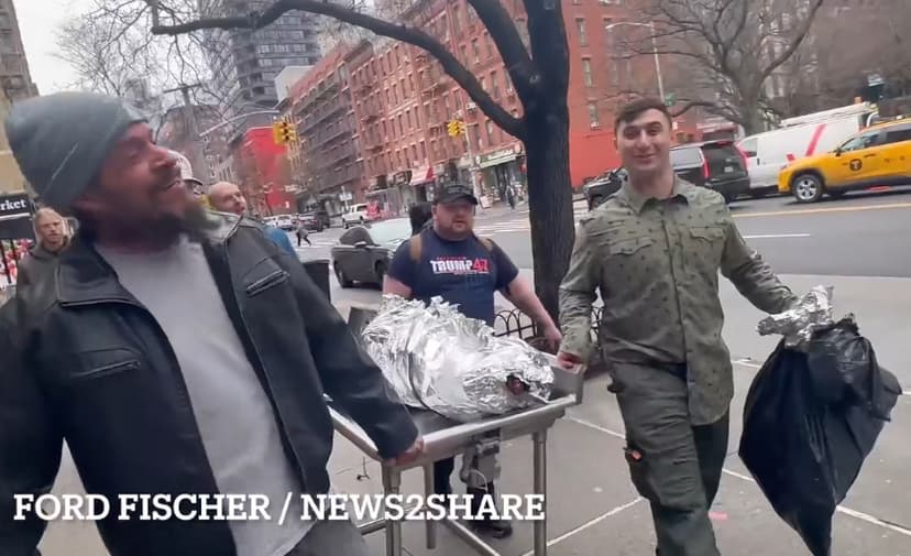 Radical Right-Wingers Provoke NYC Mayor Mamdani with Roasted Pig Protest