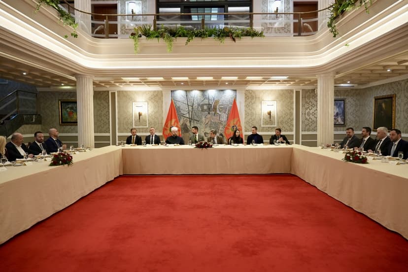 Milatović upriličio iftar: Ramazan je simbol zajedništva, mira i međusobnog uvažavanja