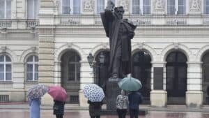 Policija u centru Novog Sada, studenti pozvali na skup u 18.30 ispred Srpskog narodnog pozorišta