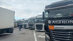 Trucks Face Long Waits at Serbian Borders with Hungary and Croatia
