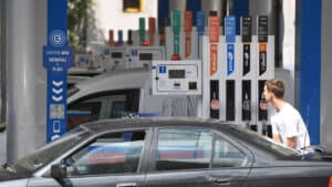 Serbian Government Urged Not to Increase Fuel Prices