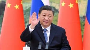 Tramp je za kratko vreme uklonio dva saveznika Kine: Zašto je Peking vrlo malo uradio povodom toga?