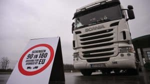 Bosnian Professional Drivers Threaten to Block Border Crossings Again