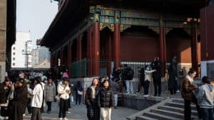 Rise of 'Chinamaxxing' Trend Among Young Americans on Social Media